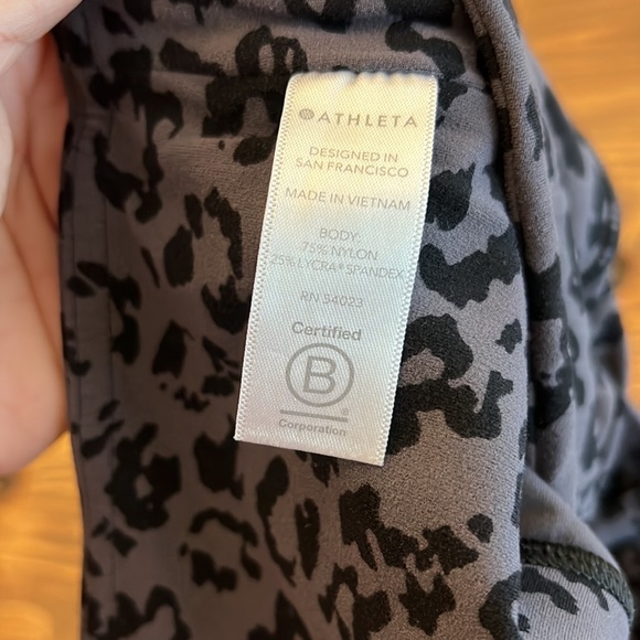 Athleta Cheetah Leggings - Picture 4 of 4